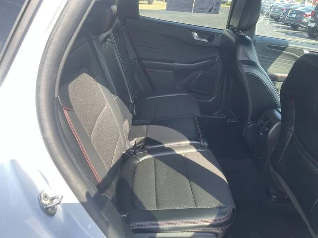 2025 Ford Escape ST-Line Select - Photo 37