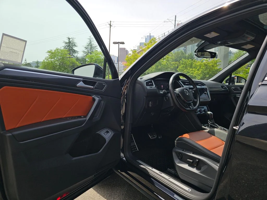 2021 Volkswagen Tiguan SEL Premium R-Line - Photo 22