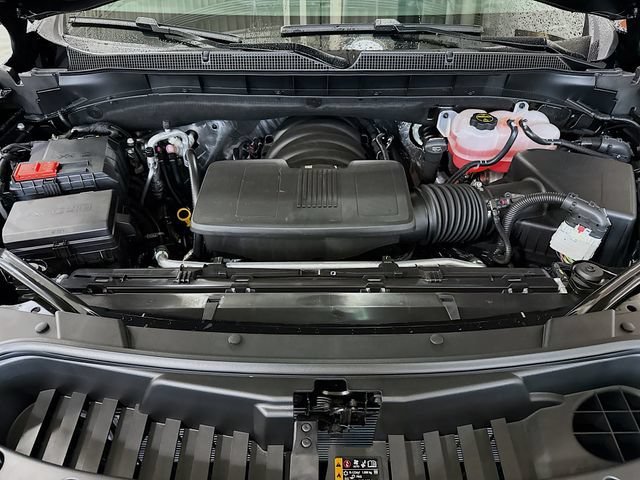 2026 Chevrolet Suburban LT - Photo 32