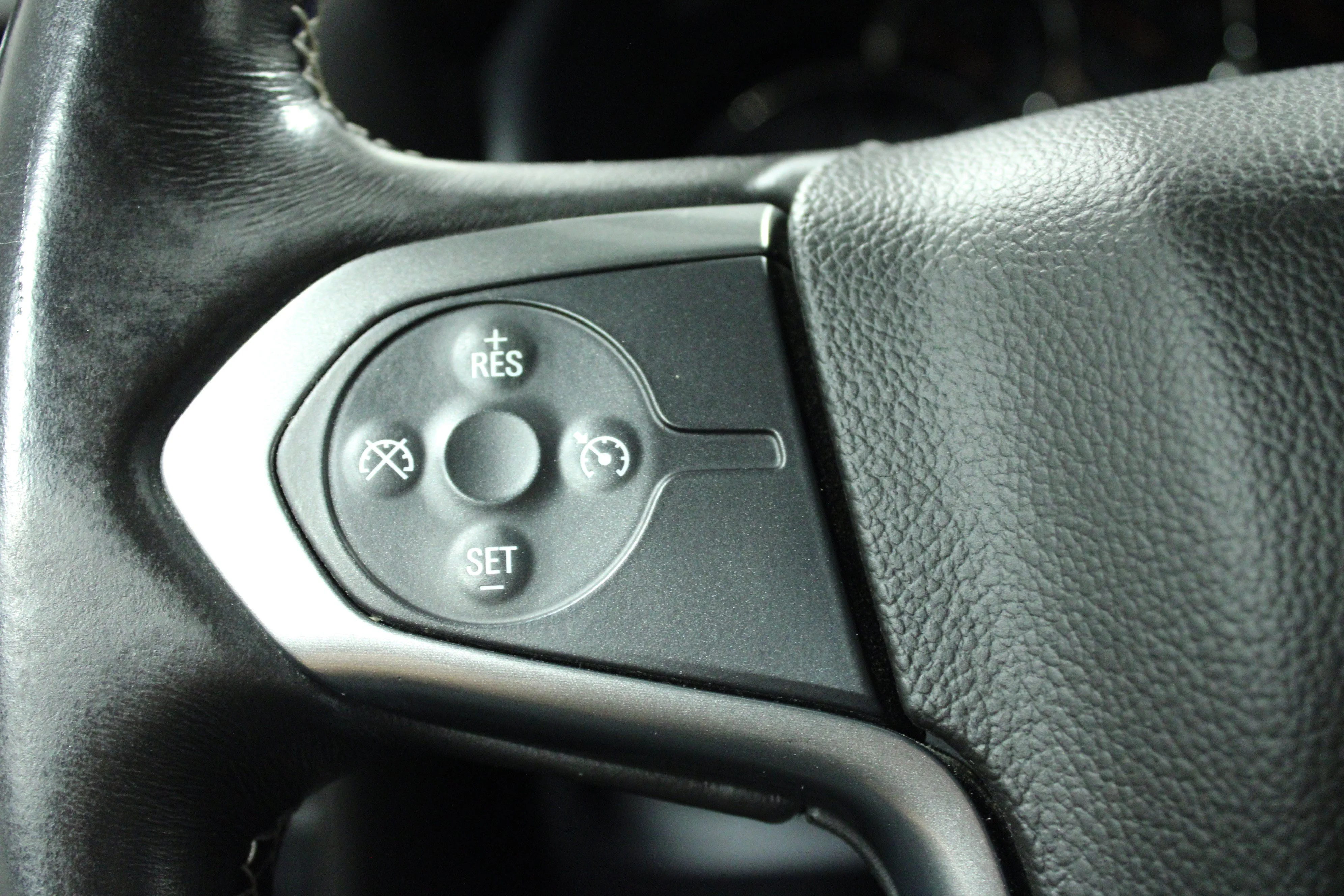 Used 2014 Blue Granite Metallic Chevrolet LT image 20