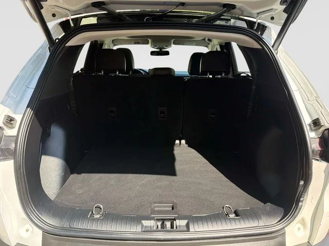 Used 2023 White Ford Platinum image 12