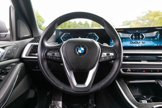 Certified Used 2025 Black Sapphire Metallic BMW xDrive40i image 17