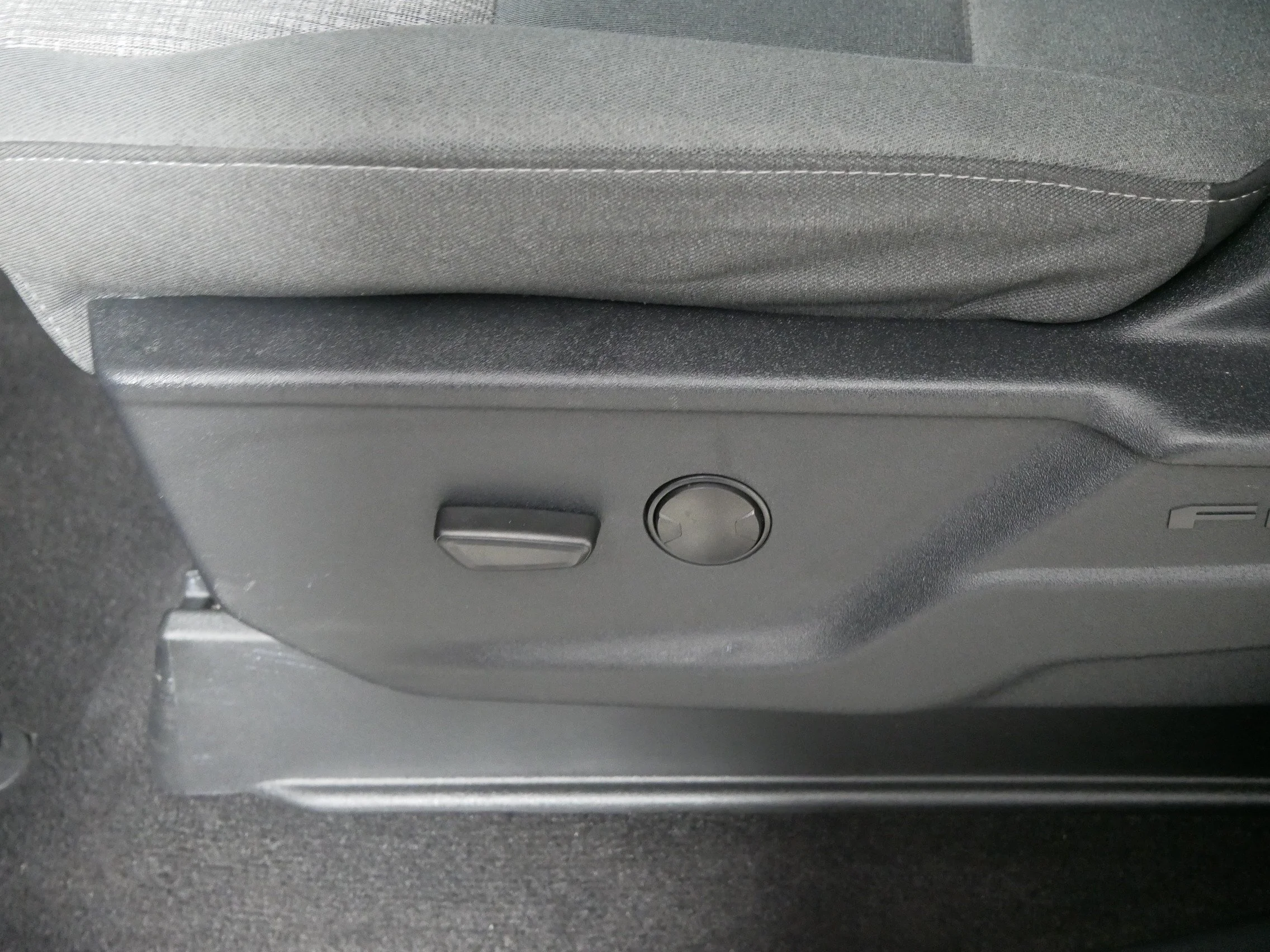Used 2022 Space White Metallic Ford XLT image 20