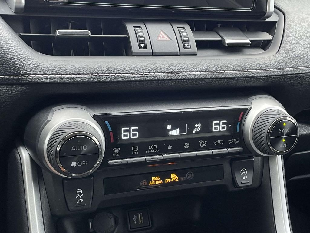 2025 Toyota RAV4 XLE Premium - Photo 18