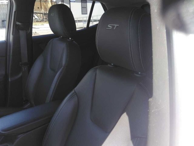 Used 2024 Summit White Buick Sport Touring image 3