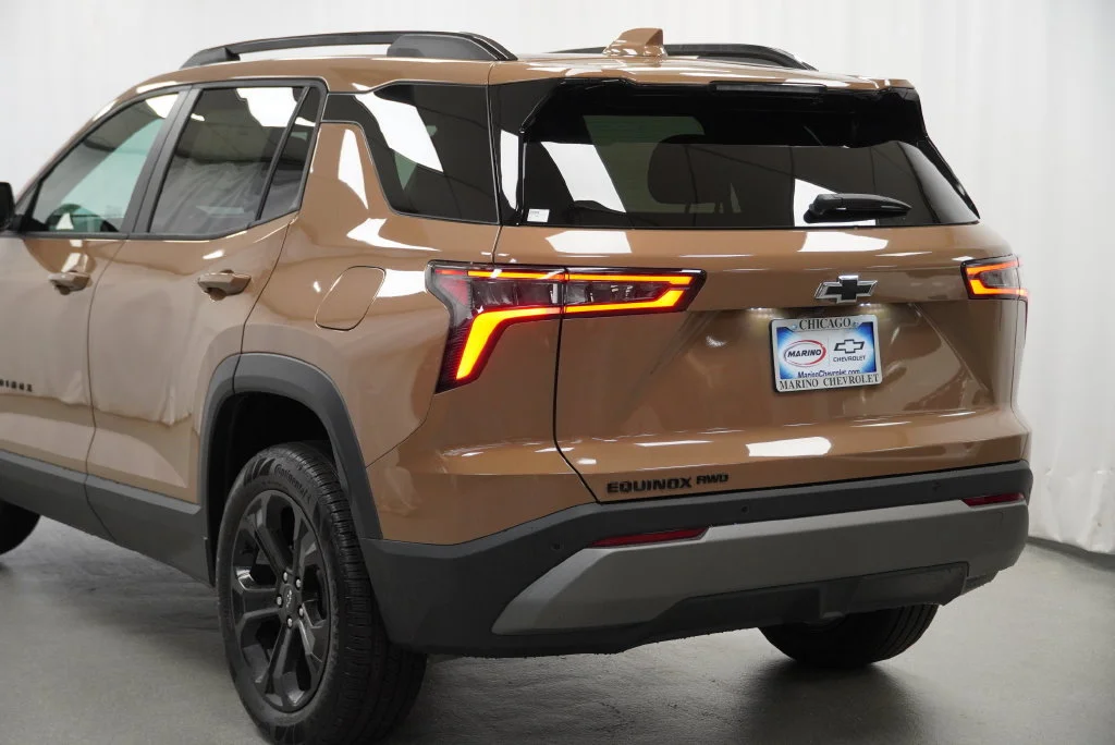 2027 Chevrolet Equinox LT - Photo 37