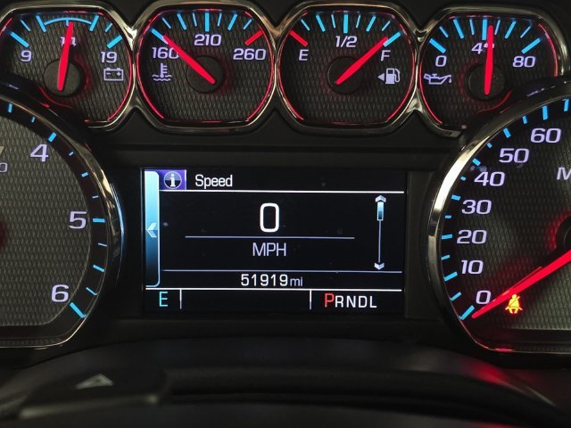 Used 2018 GRAPHITE METALLIC Chevrolet LT image 19