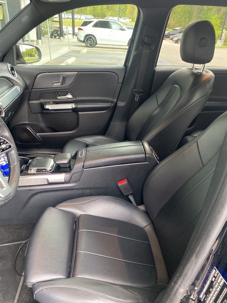 Used 2020 Night Black Mercedes-Benz GLB 250 image 4