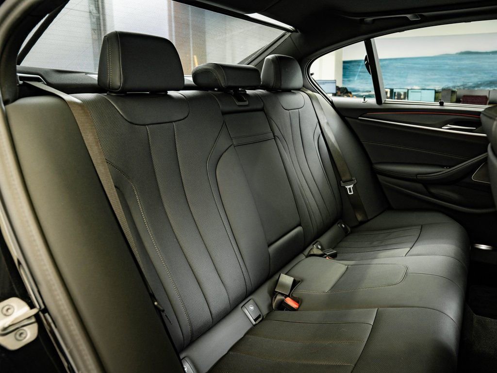 Used 2023 Black Sapphire Metallic BMW 540i xDrive image 47