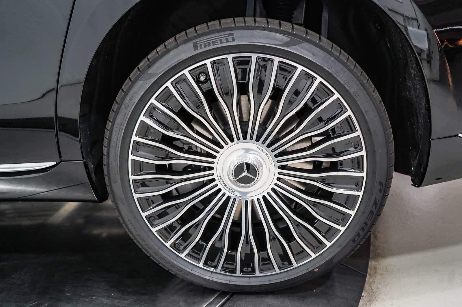 New 2026 Obsidian Black Metallic Mercedes-Benz Maybach S 580 image 8