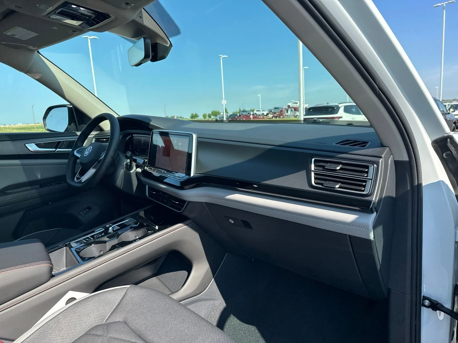 New 2026 White/off-white Volkswagen 2.0T Peak Edition image 40