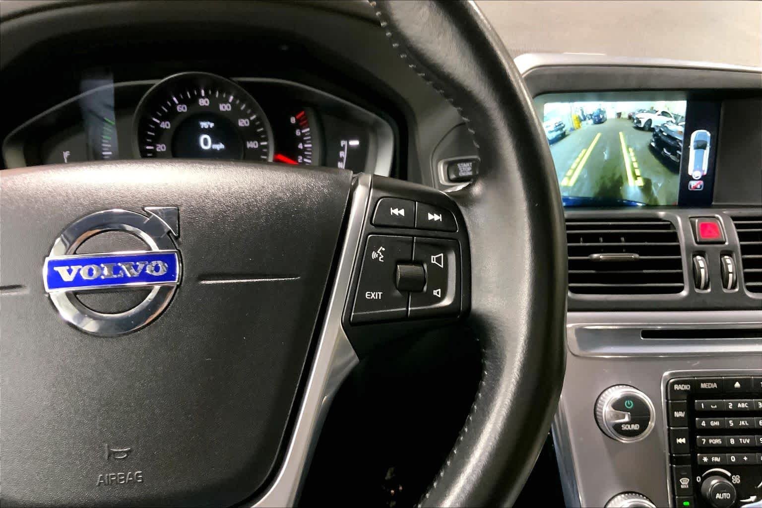 Used 2017 Magic Blue Metallic Volvo Dynamic image 25