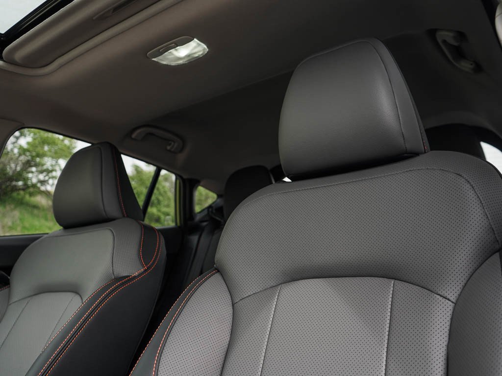 New 2026 CRYSTAL BLACK SILICA Subaru Limited Hybrid image 18