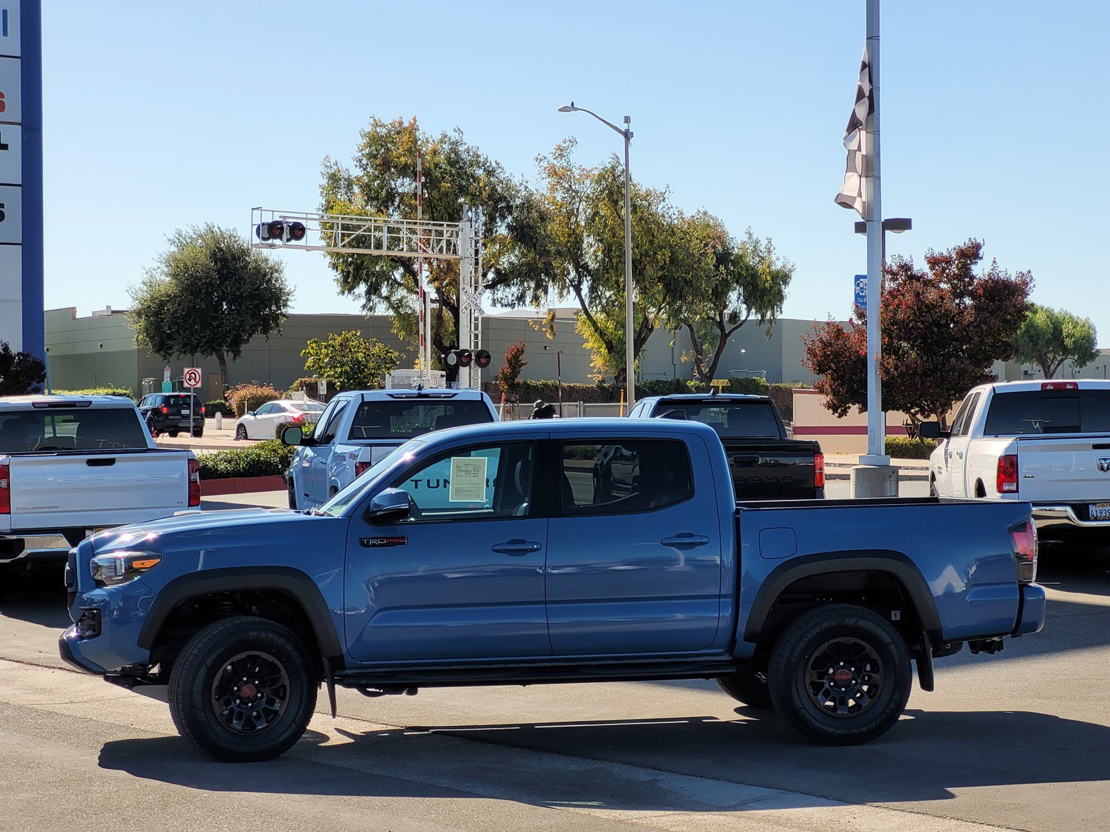 Used 2018  Toyota  image 7