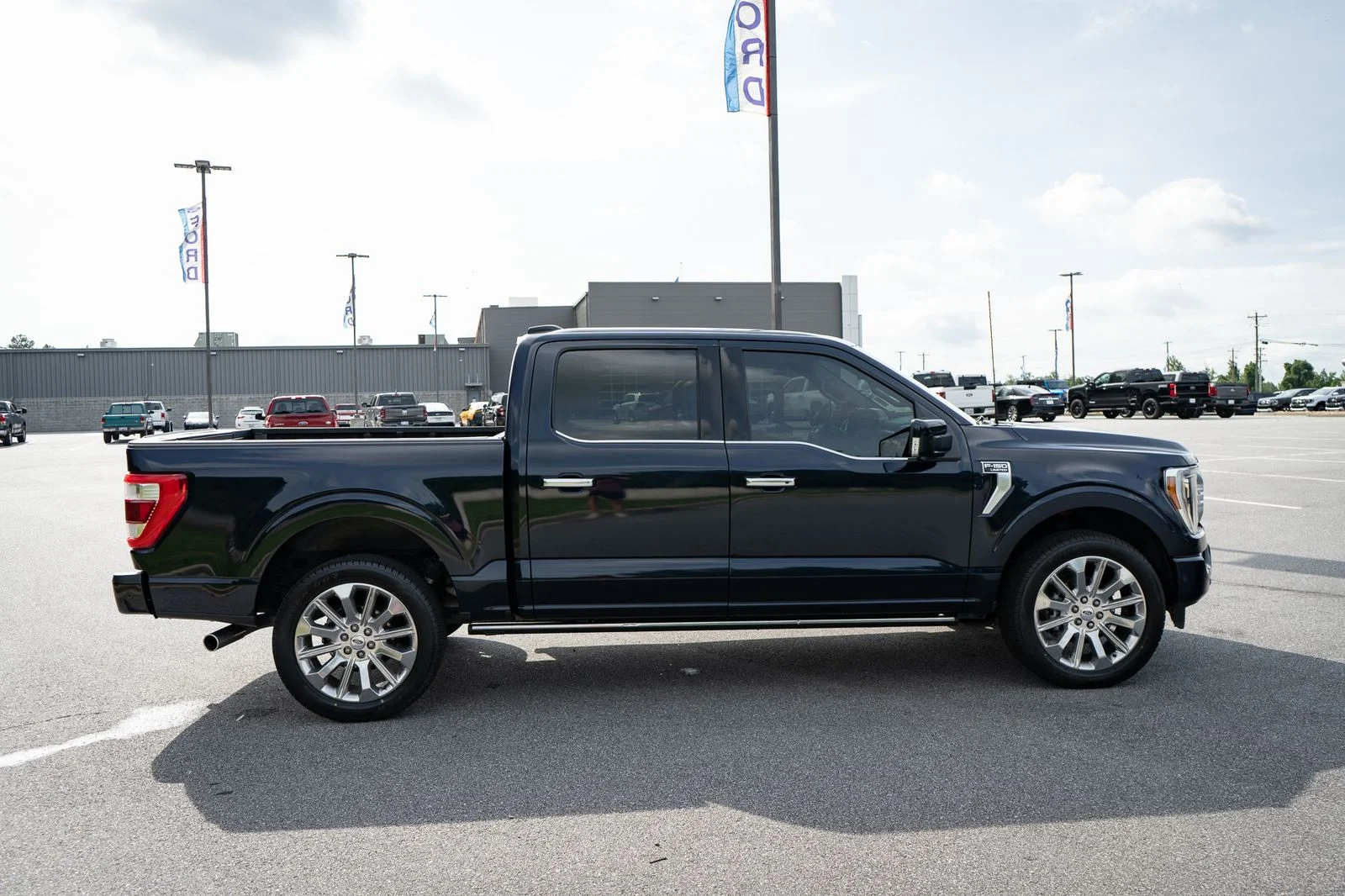 Used 2023 Blue Ford Limited image 11