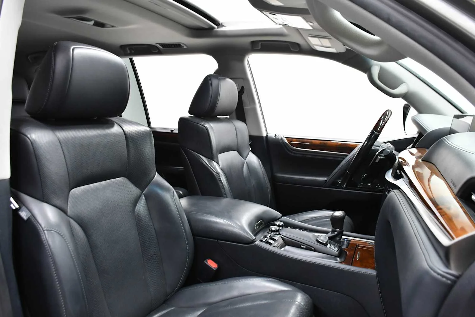 Used 2018 Atomic Silver Lexus  image 23