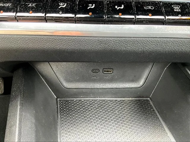 Used 2025 Green Chevrolet LT image 19