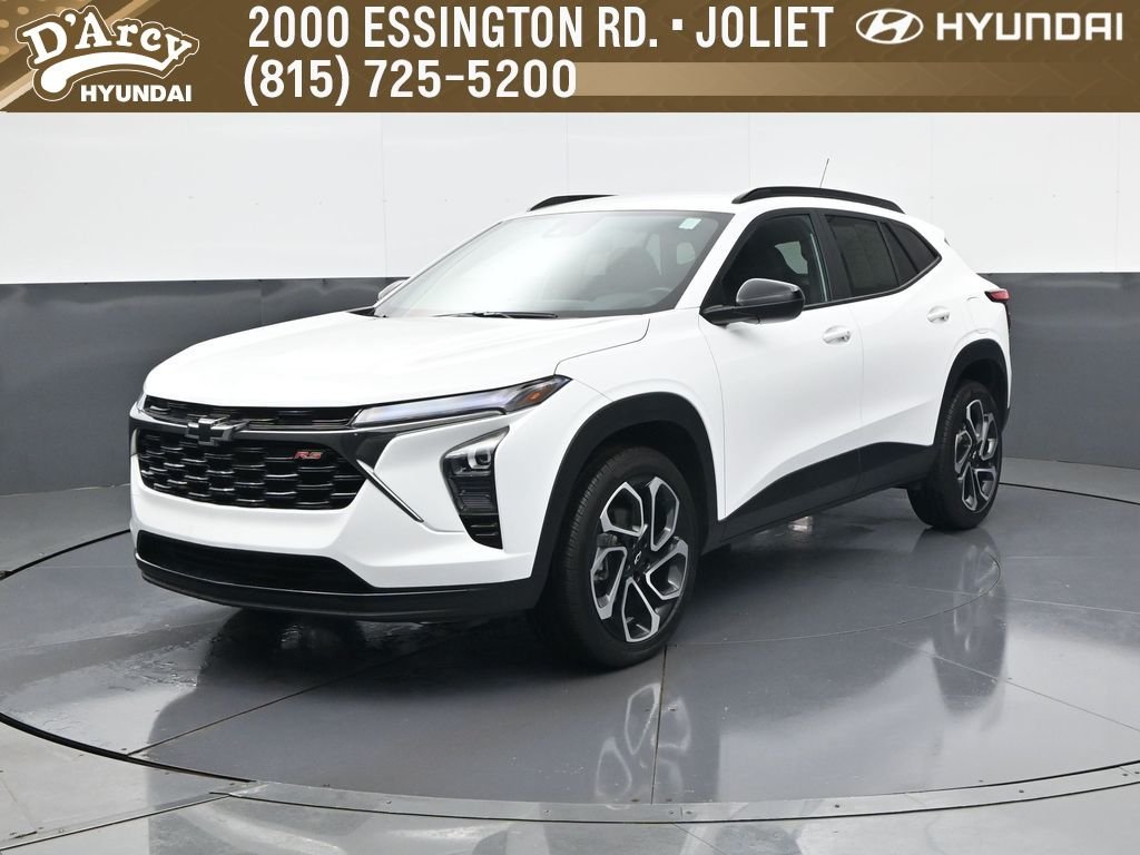 Used 2024 White Chevrolet 2RS image 1