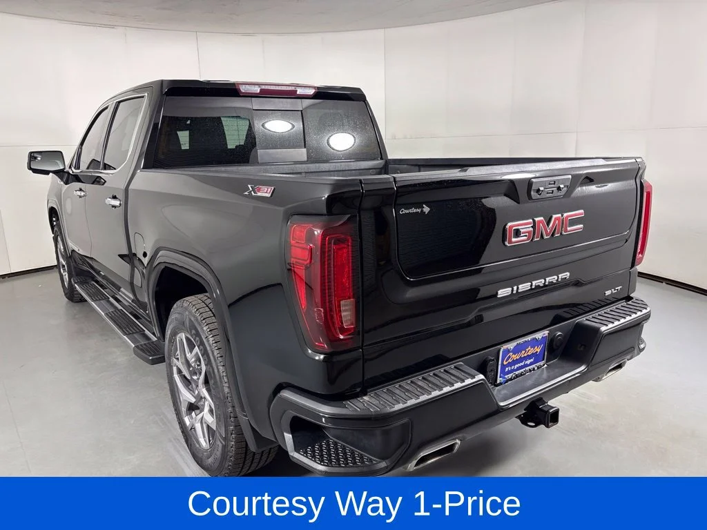 Used 2023 ONYX BLACK GMC SLT image 8