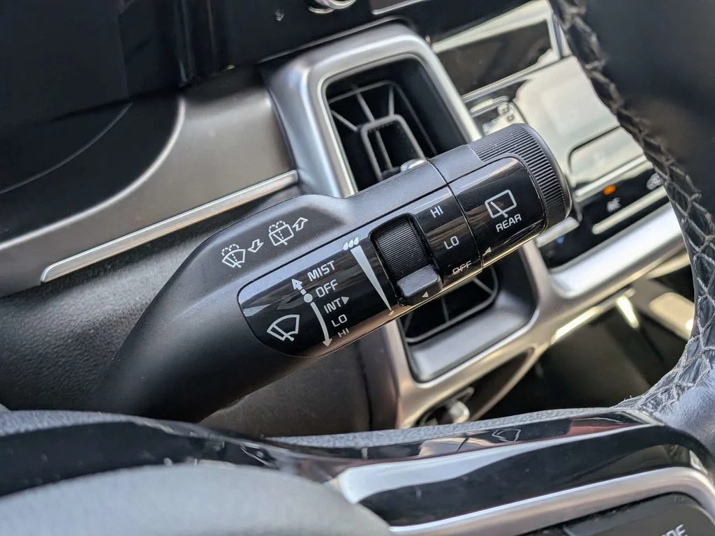 Used 2023 Silver Kia SX image 26
