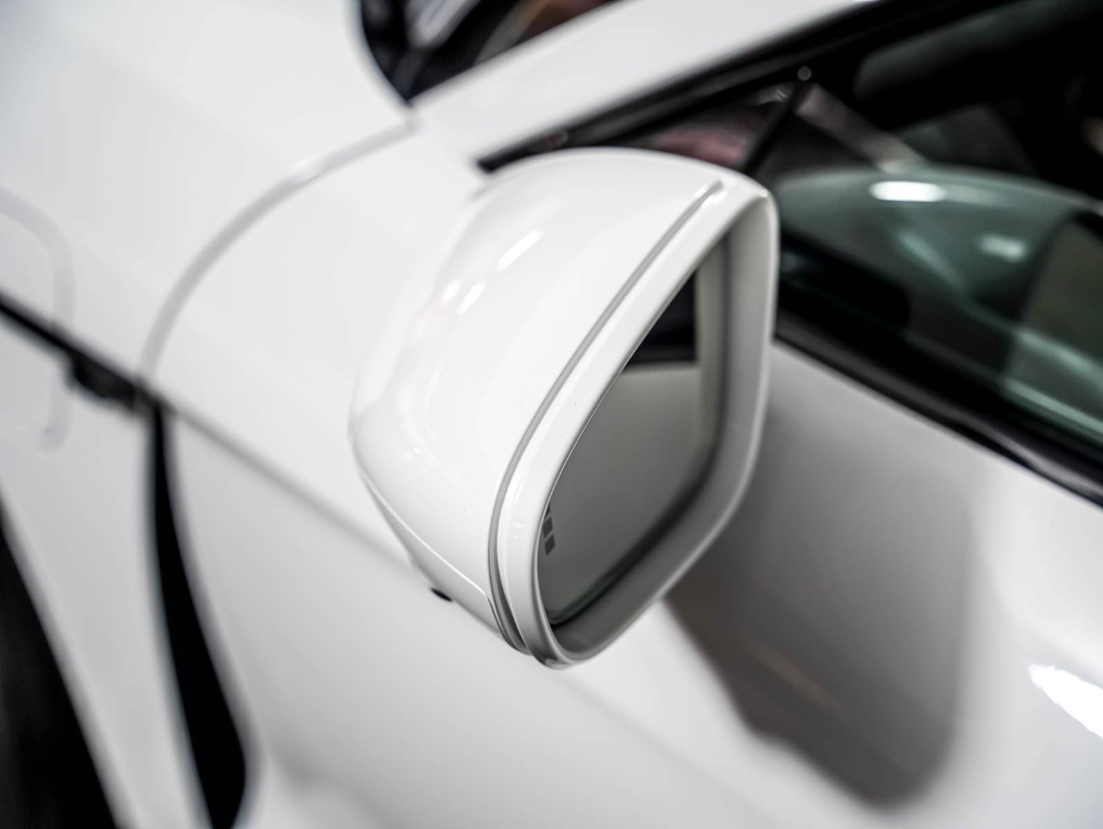 Certified Used 2025 White Porsche 4 image 30