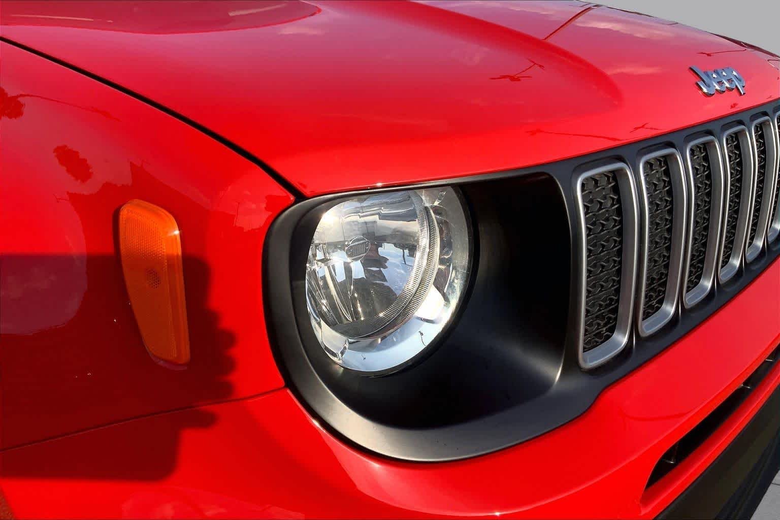 Used 2023 Colorado Red Clearcoat Jeep Latitude image 26