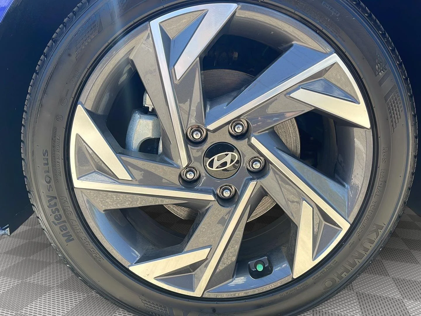 Used 2025 Intense Blue Hyundai SEL Sport image 10