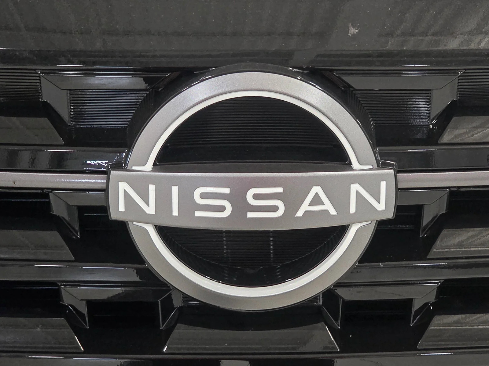 New 2026 Boulder Gray Pearl Nissan Platinum image 13