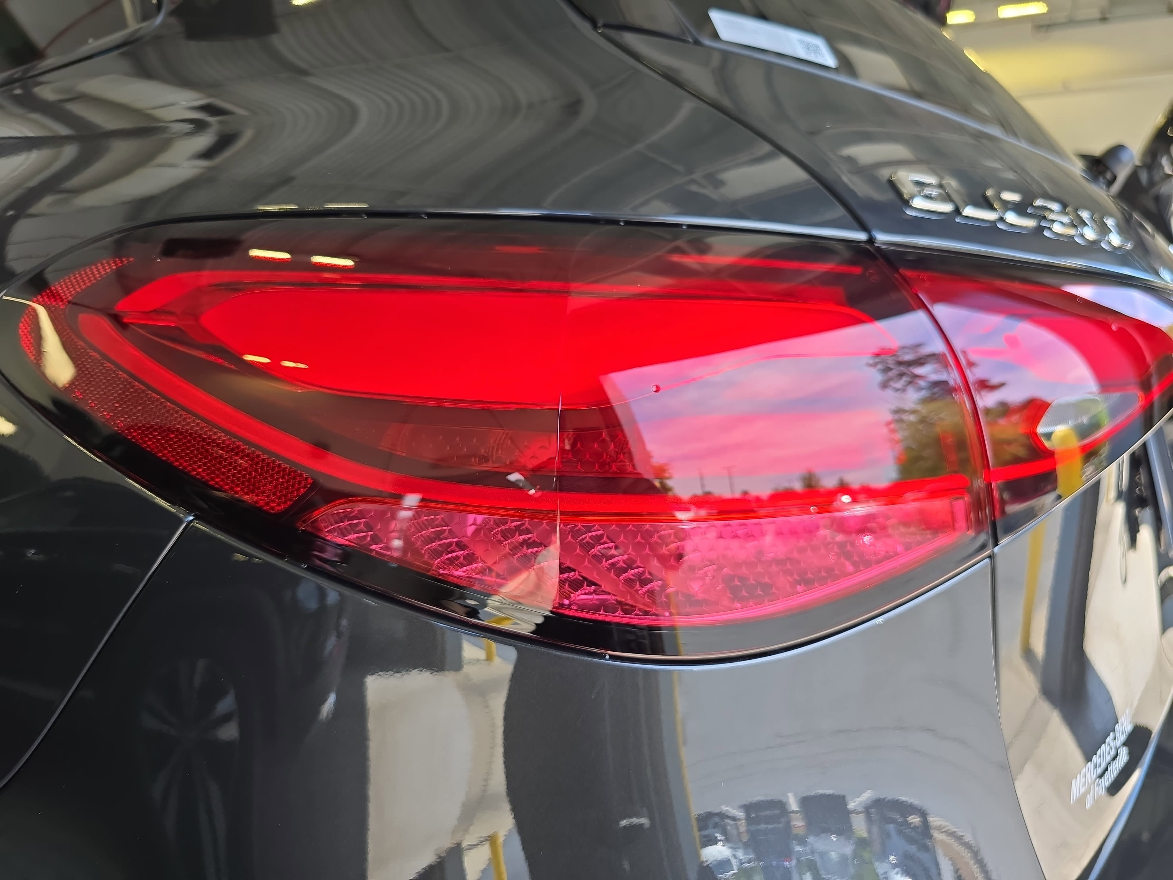 New 2026 Graphite Grey Metallic Mercedes-Benz GLC300 image 37