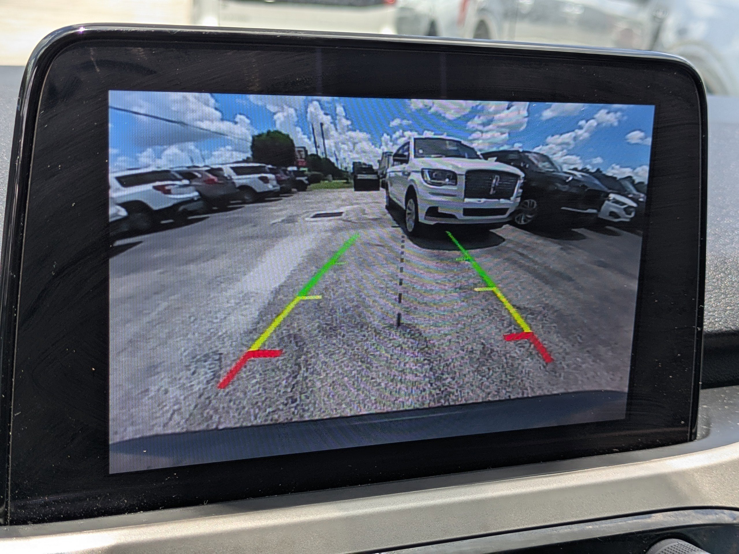 Used 2022  Ford SE image 28