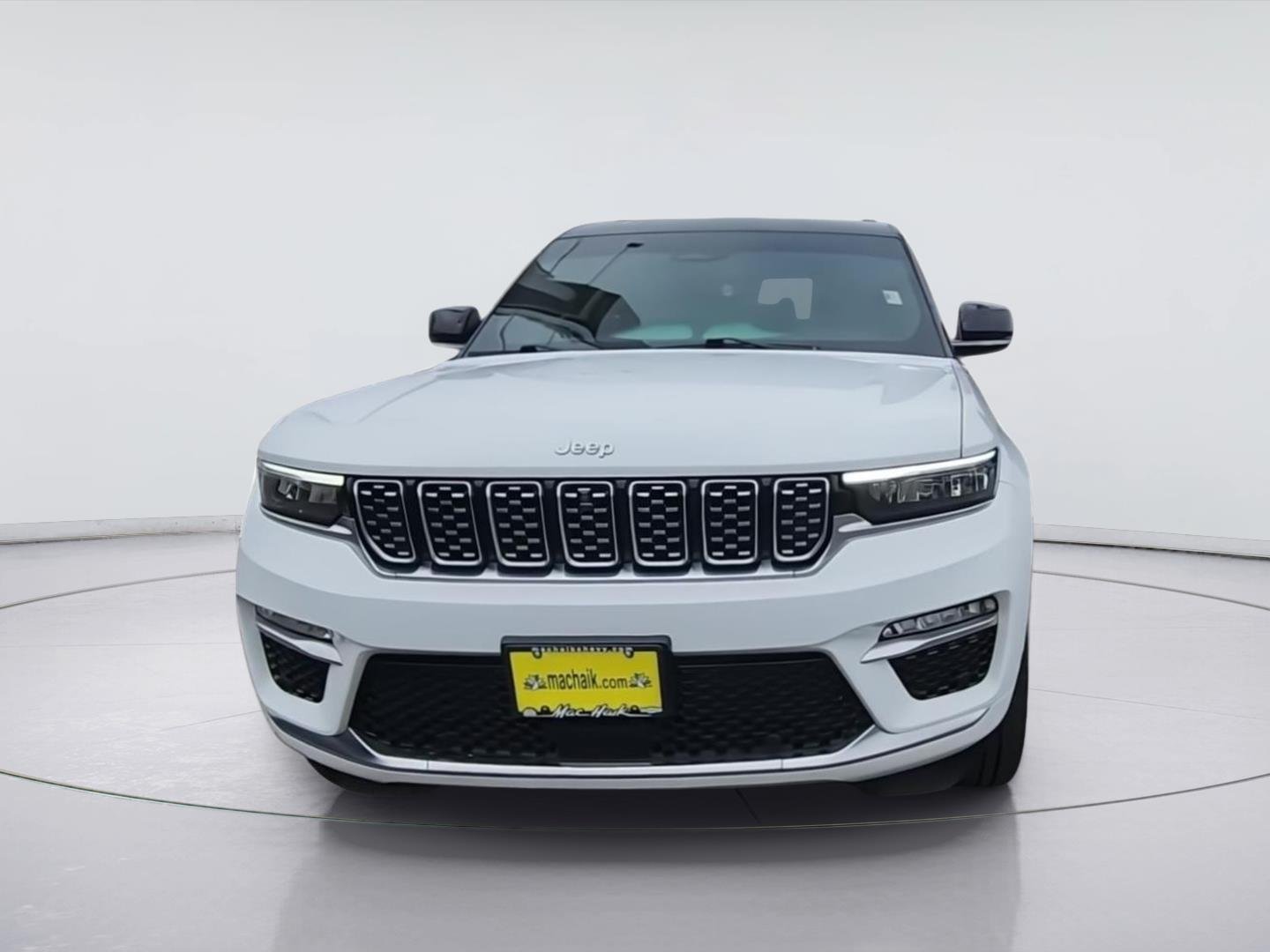 Used 2025 White Jeep Summit 4x4 image 3