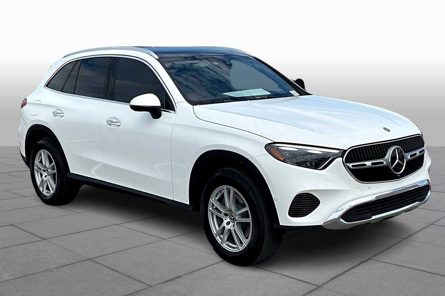 New 2026 Polar White Mercedes-Benz GLC 300 image 2