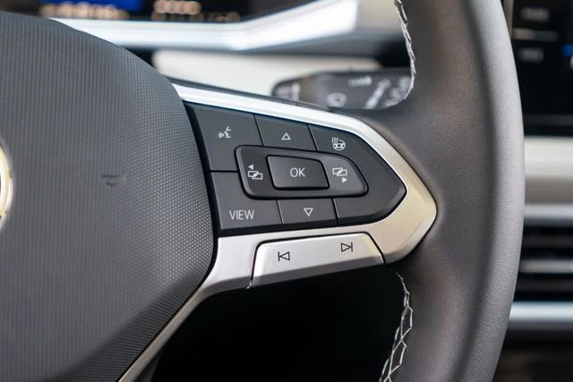 2025 Volkswagen Taos SE - Photo 29