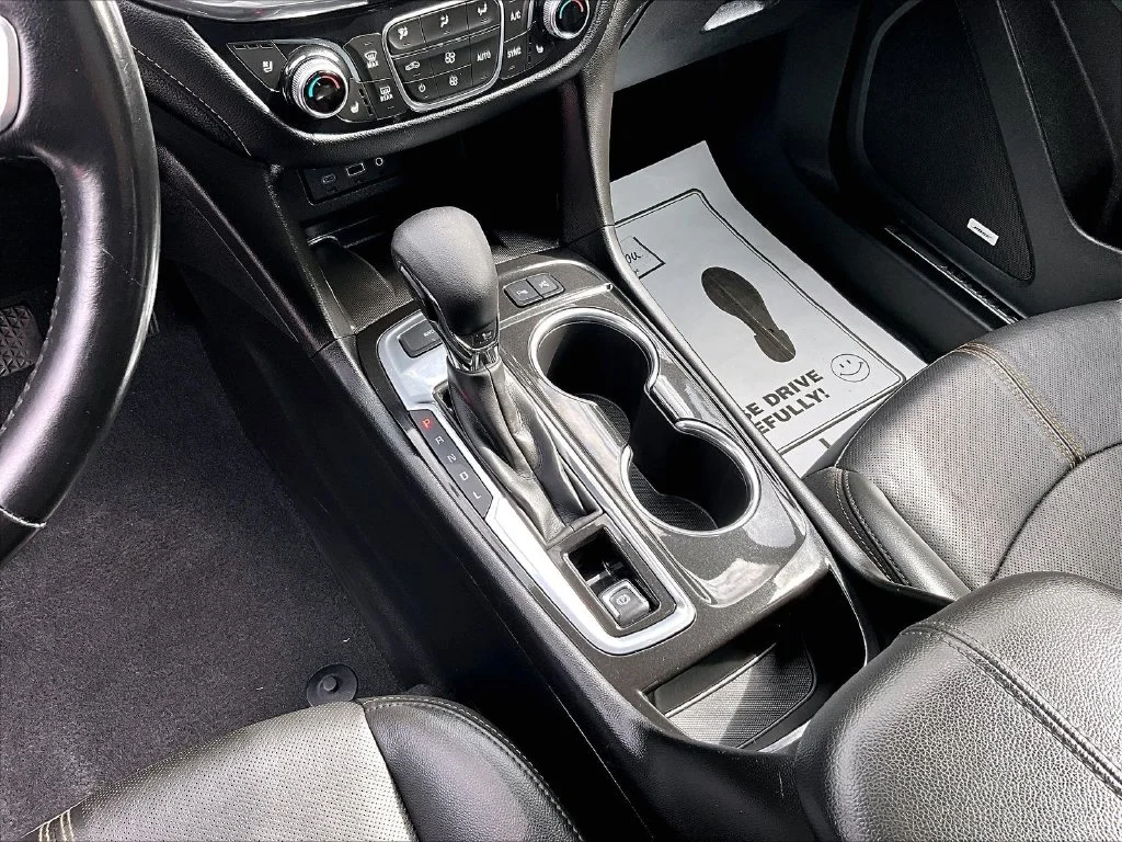 Used 2022 Silver Chevrolet Premier image 16