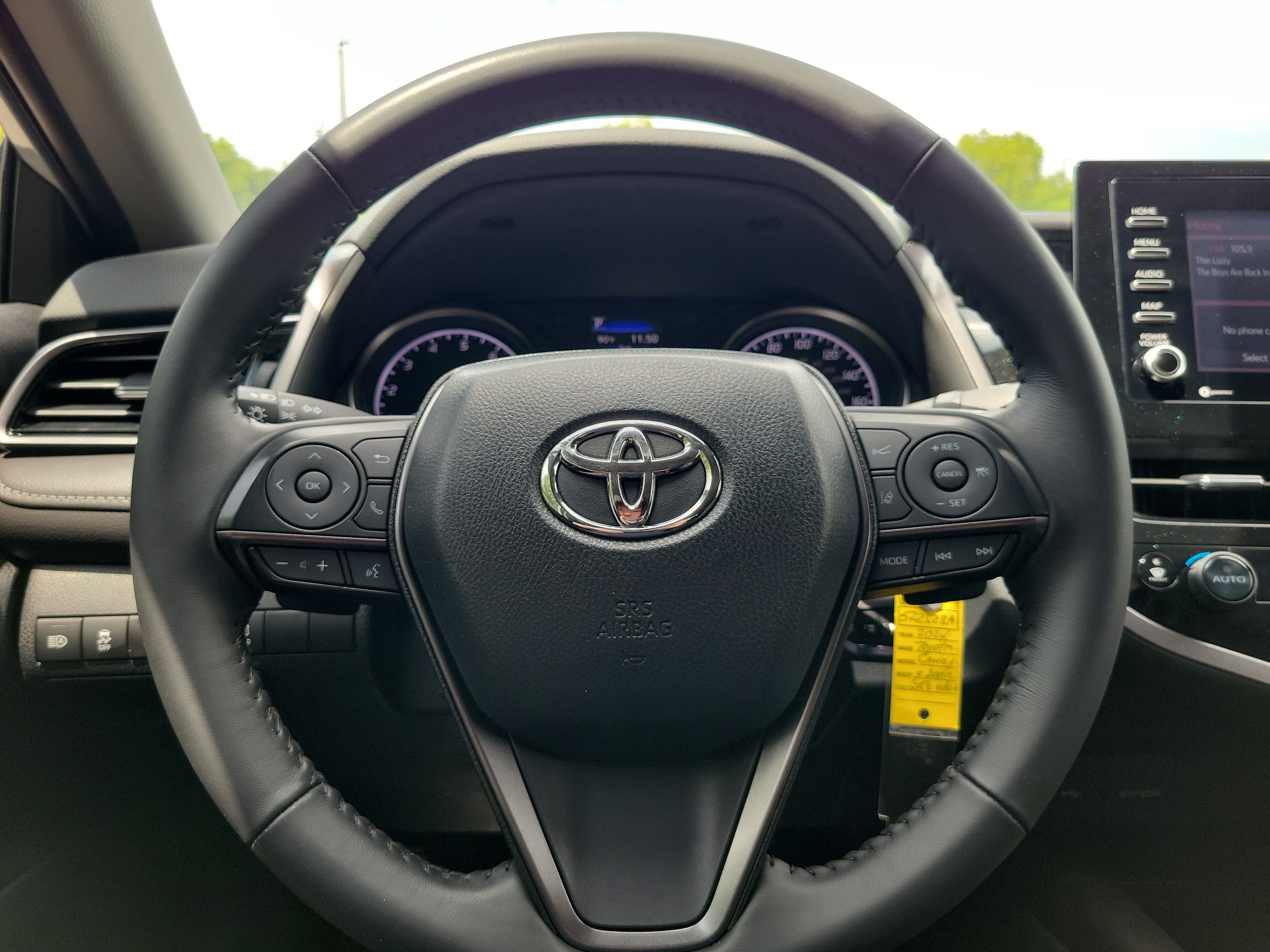 Used 2024 Ice Toyota SE image 19
