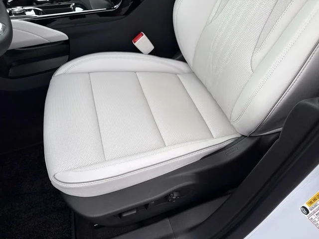 New 2026 White Buick Avenir image 15