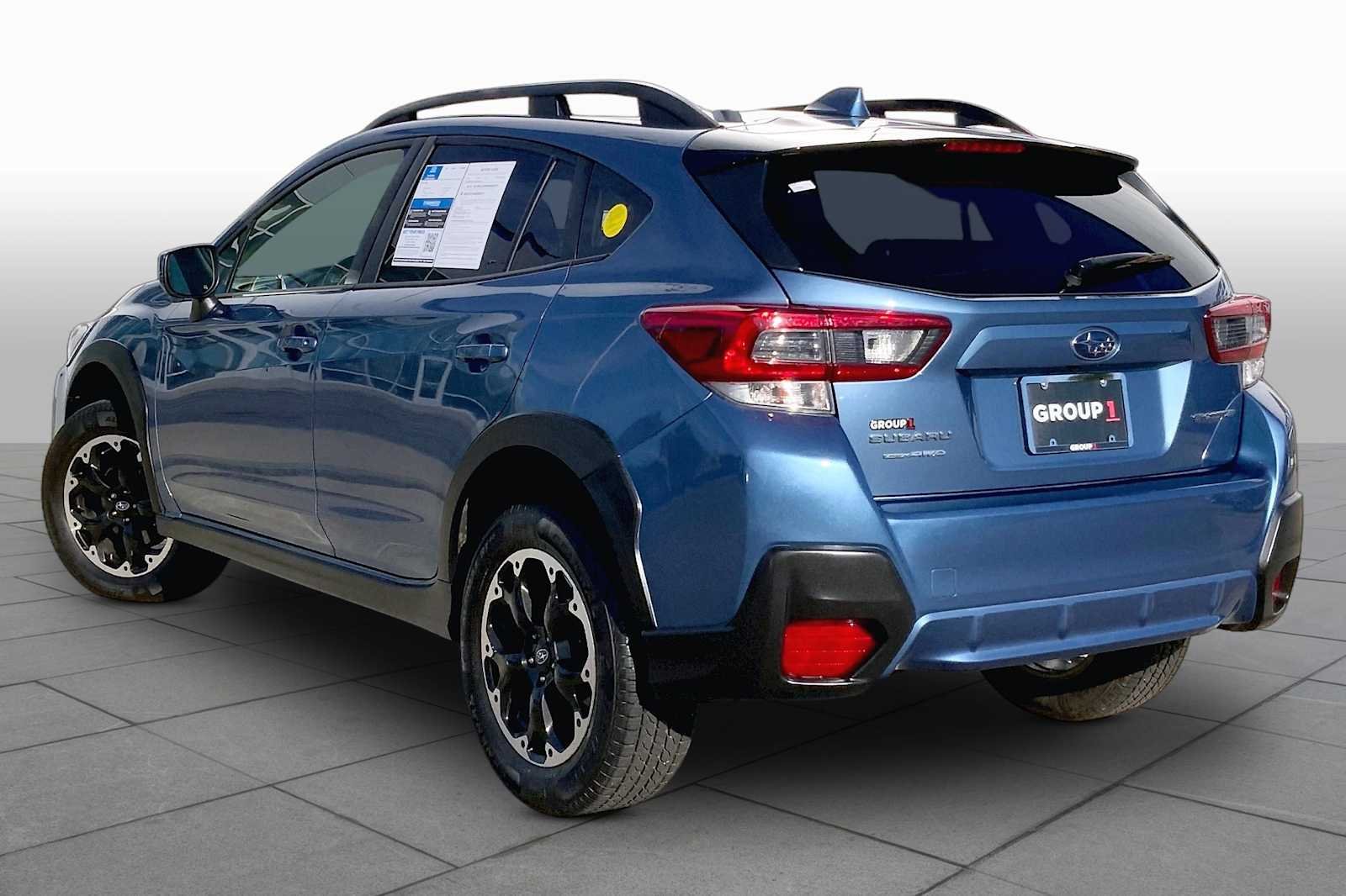 Used 2021 Horizon Blue Pearl Subaru Premium image 14