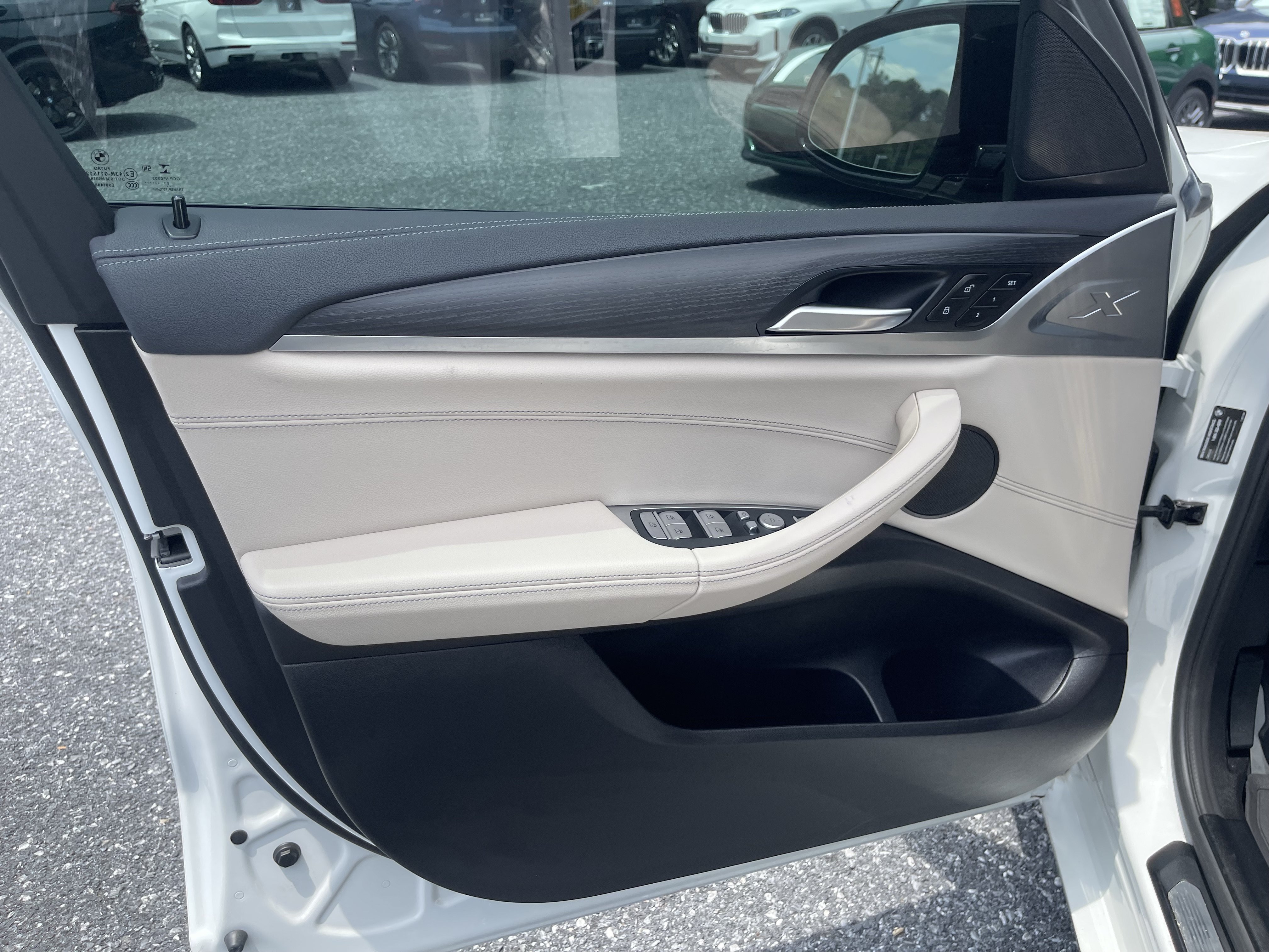 Used 2022 Alpine White BMW M40i image 10