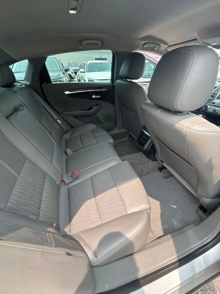 Used 2015 Silver Chevrolet LT image 22