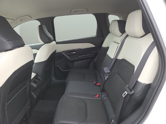 Used 2026 White Metallic Mazda 2.5 S Preferred image 18