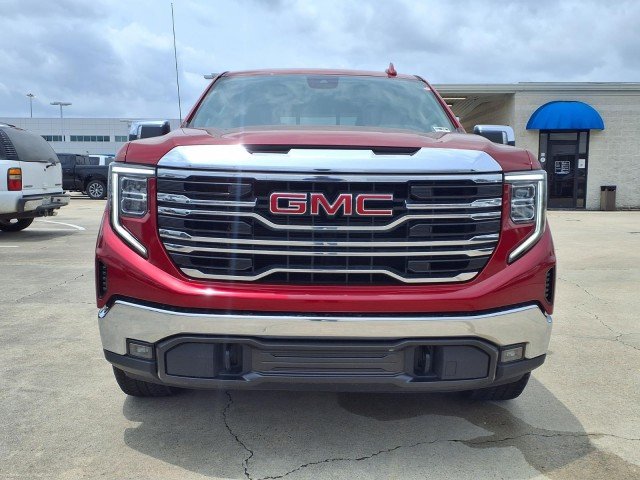 2023 GMC Sierra 1500 SLT - Photo 2