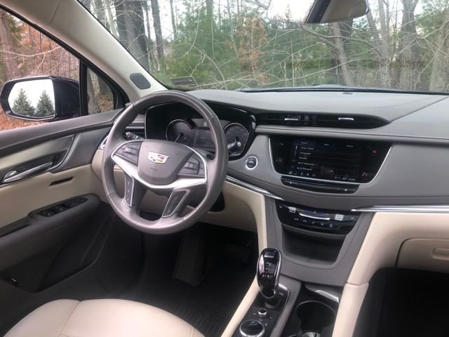 Used 2022 Blue Cadillac Premium Luxury image 15