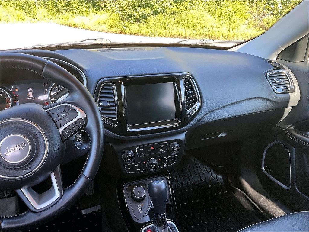 Used 2021 Gray Jeep Limited image 19