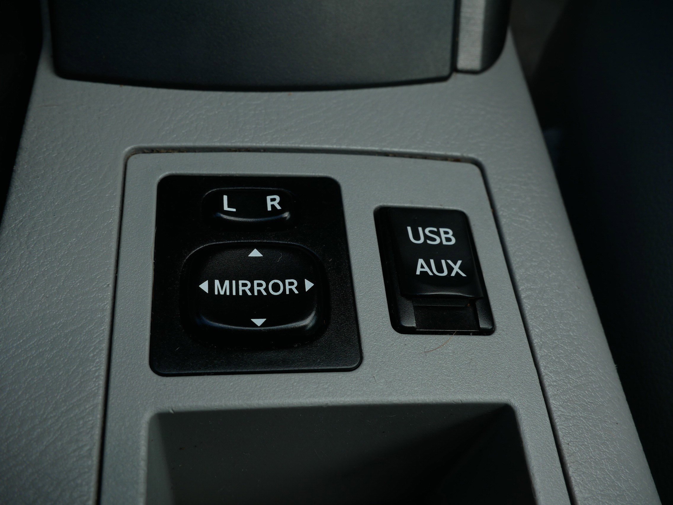 Used 2012 Black Toyota Limited image 32