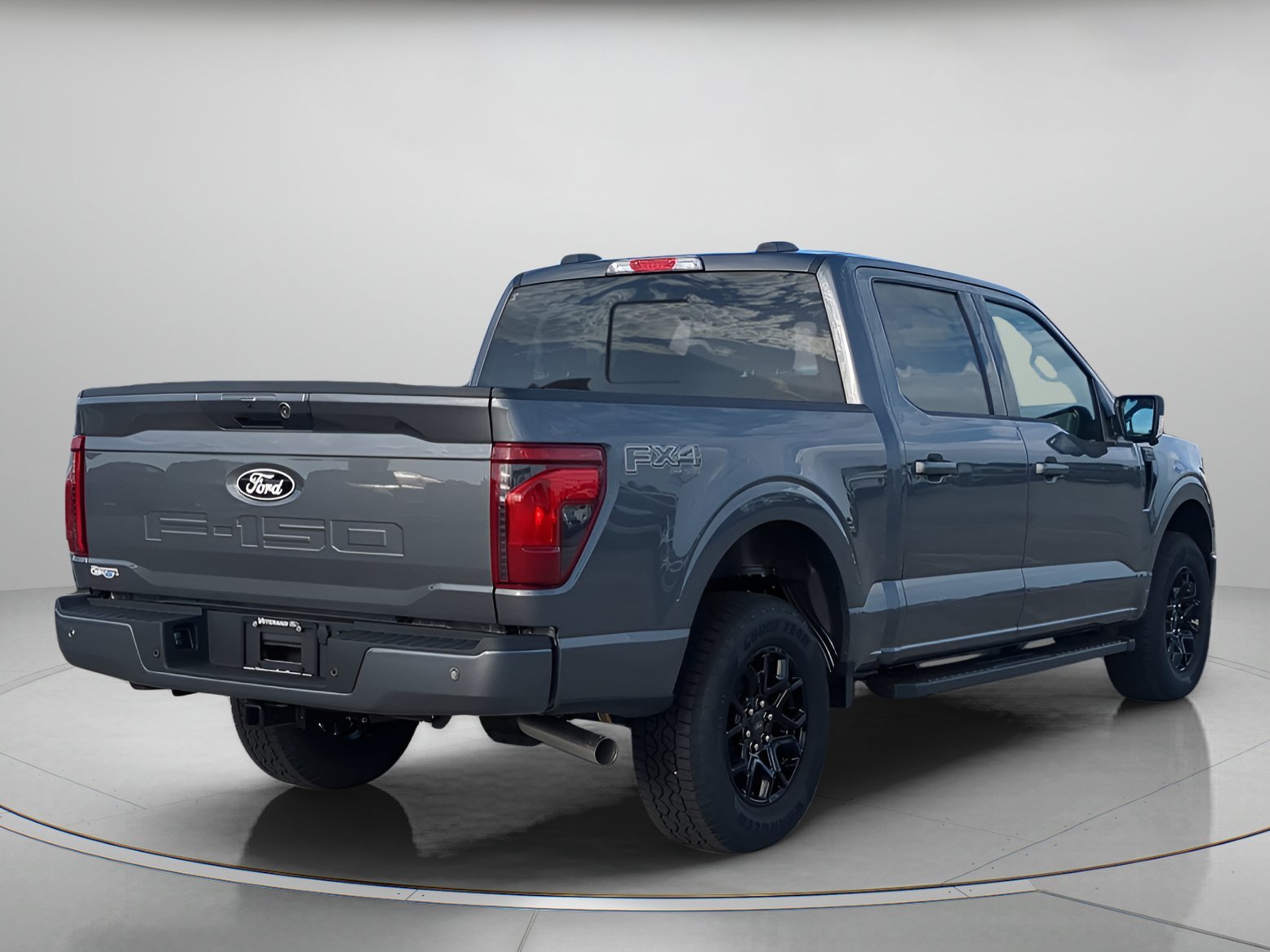 New 2026 Carbonized Gray Metallic Ford XLT image 37