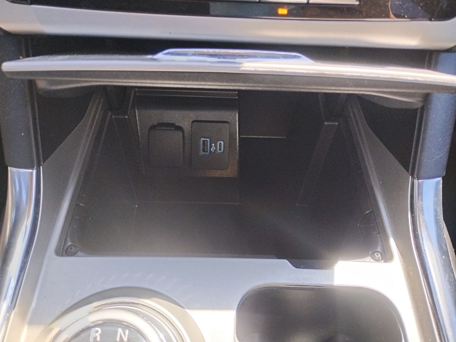 Used 2022 White Ford XLT image 25