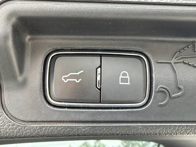 Used 2023 Gray Ford XLT image 19