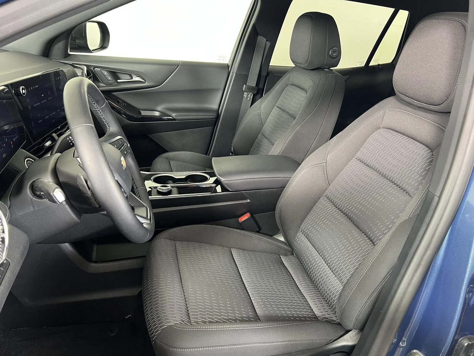 Used 2026 Lakeshore Blue Metallic Chevrolet LT image 4