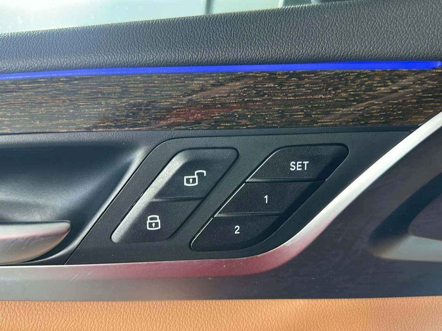 Used 2023 Dark Graphite Metallic BMW xDrive30i image 14