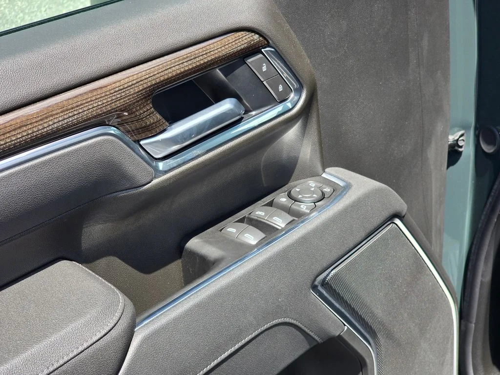 New 2026 Gray Chevrolet LT image 35